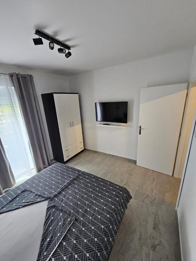 Apartments Miriam Srima Vodice Exterior photo
