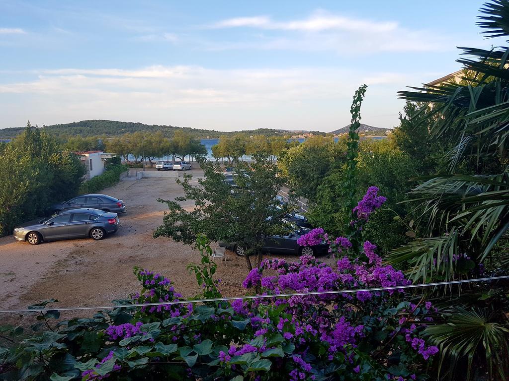 Apartments Miriam Srima Vodice Exterior photo