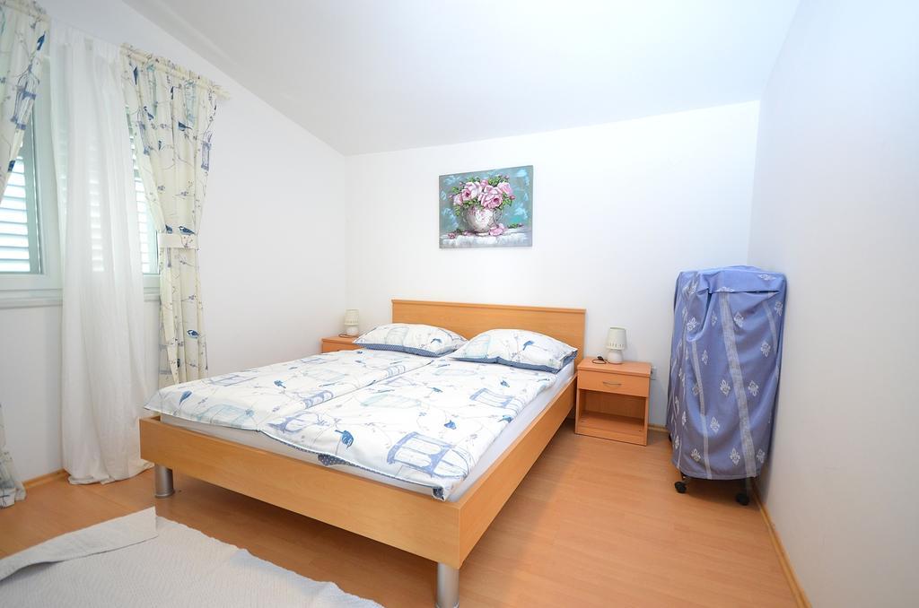 Apartments Miriam Srima Vodice Exterior photo