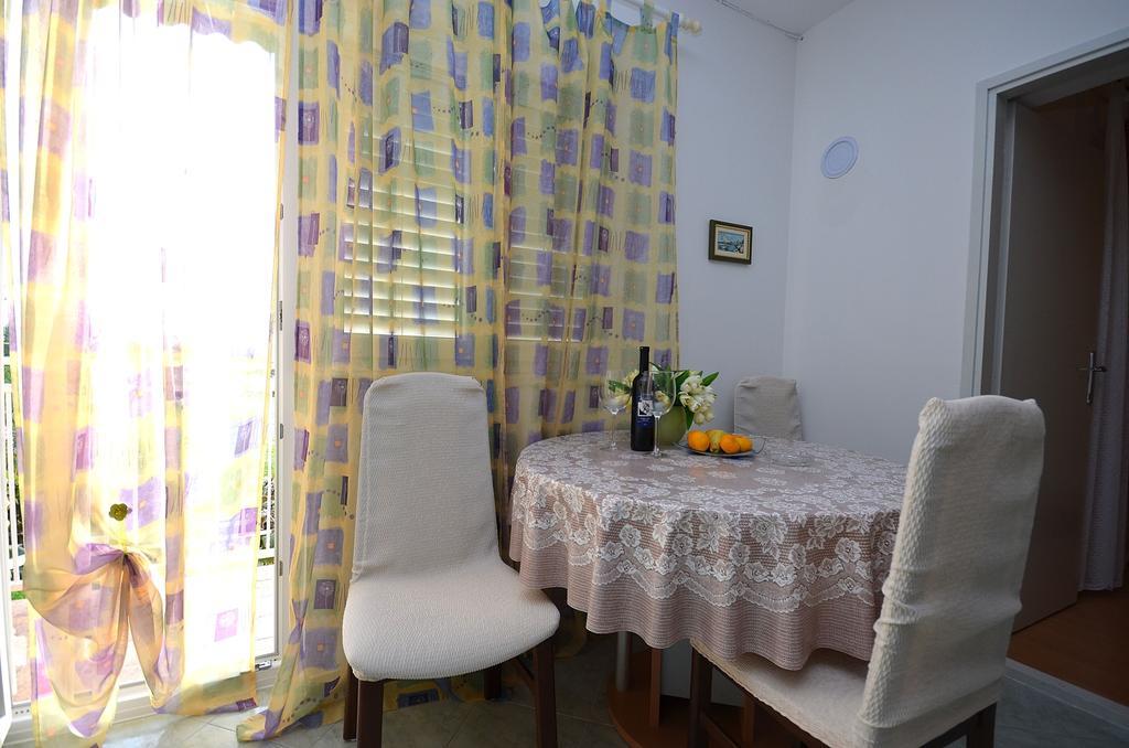 Apartments Miriam Srima Vodice Exterior photo